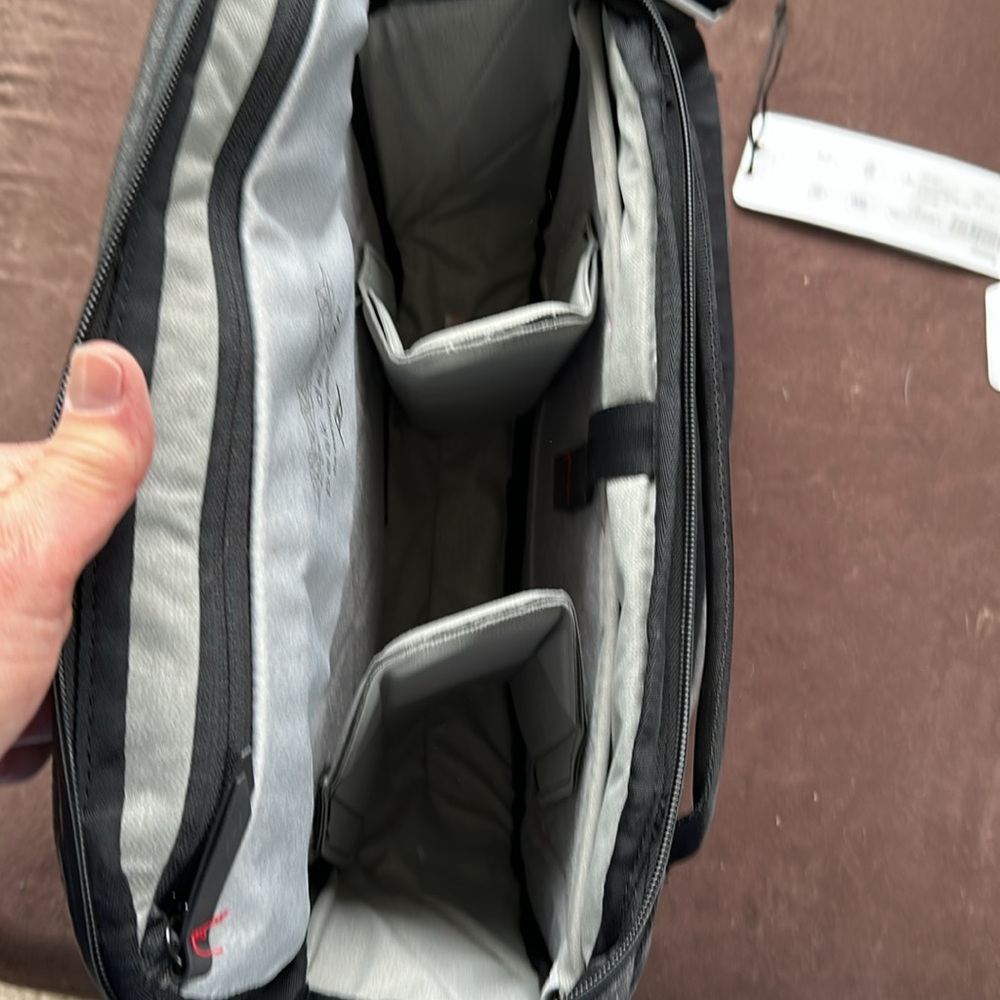 Peak Design Everyday Sling - Picture 6 of 6